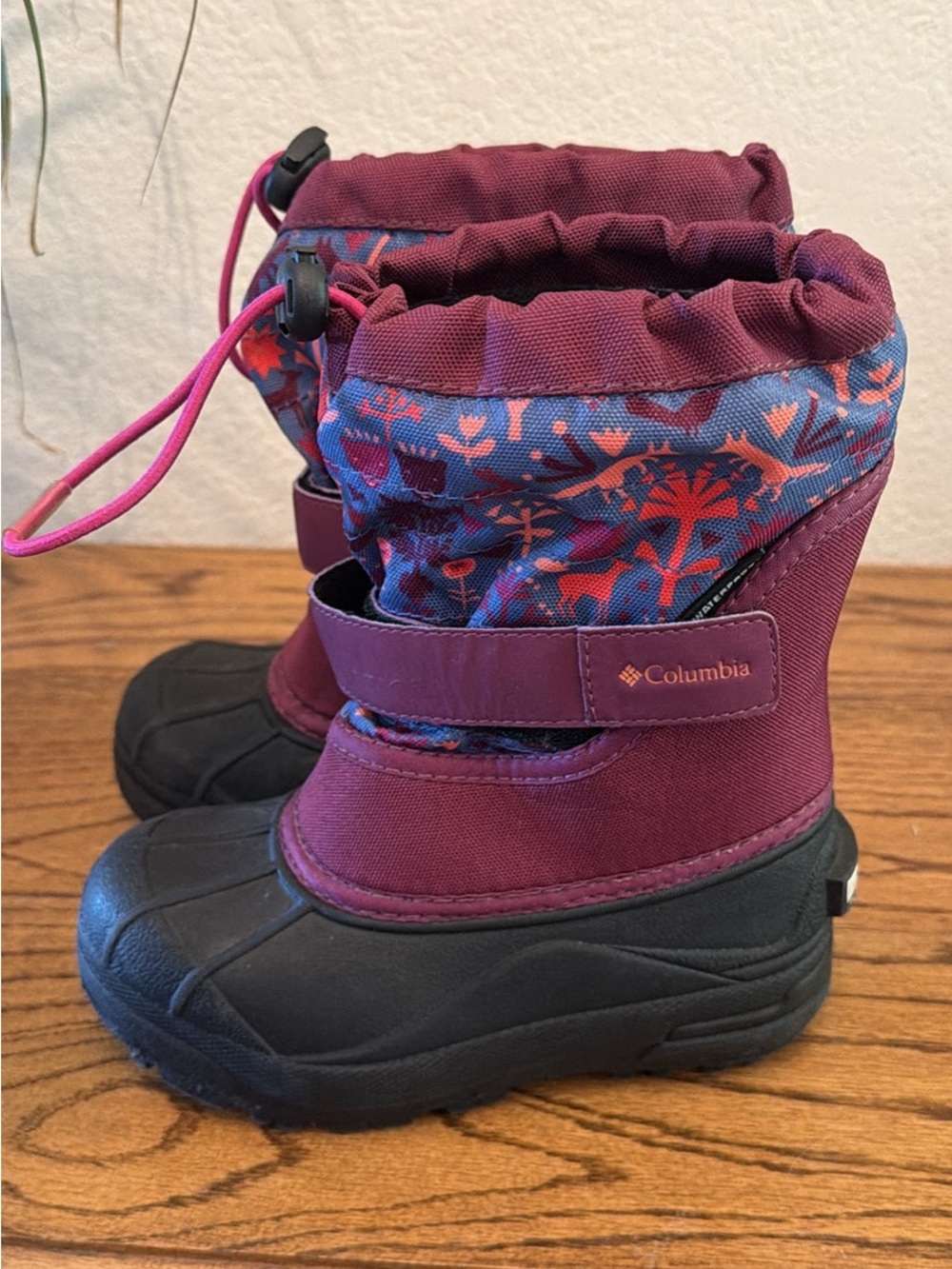 Columbia Kids Burgundy and Blue Patterned Snow Boots